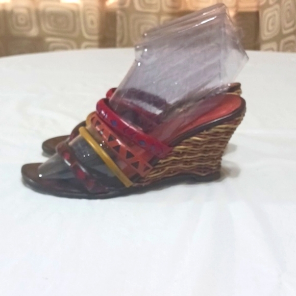 ZALO Leather and Straw Wedge Sandals - Picture 4 of 10